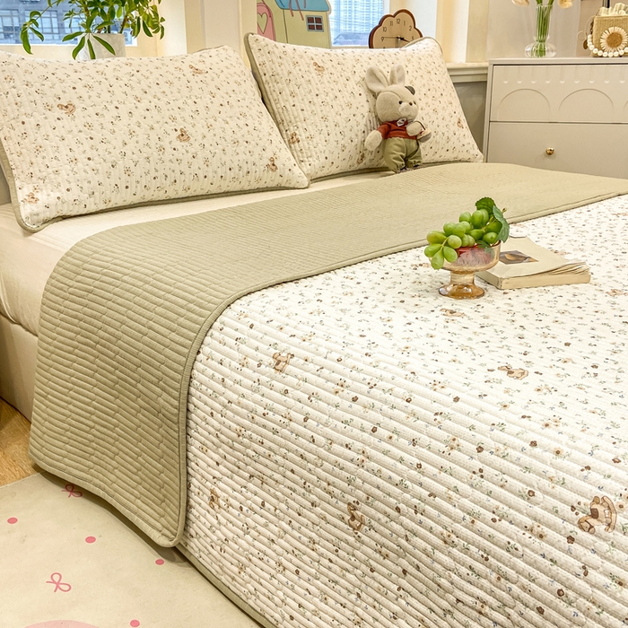 91家纺网 家纺一手货源 找家纺 喜居 2026新款A类双面泡芙双层纱夹棉床盖 双层纱夹棉床盖-花丛小马