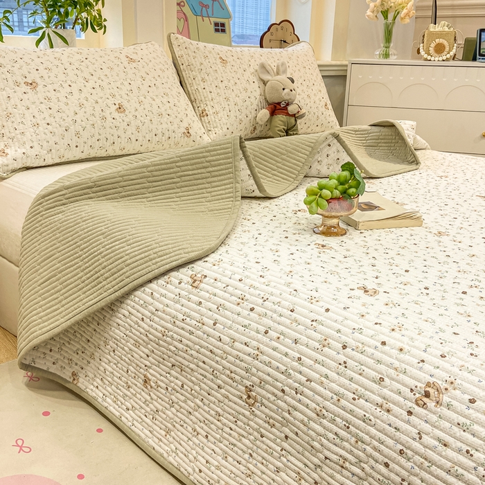 91家纺网 家纺一手货源 找家纺 喜居 2026新款A类双面泡芙双层纱夹棉床盖 双层纱夹棉床盖-花丛小马