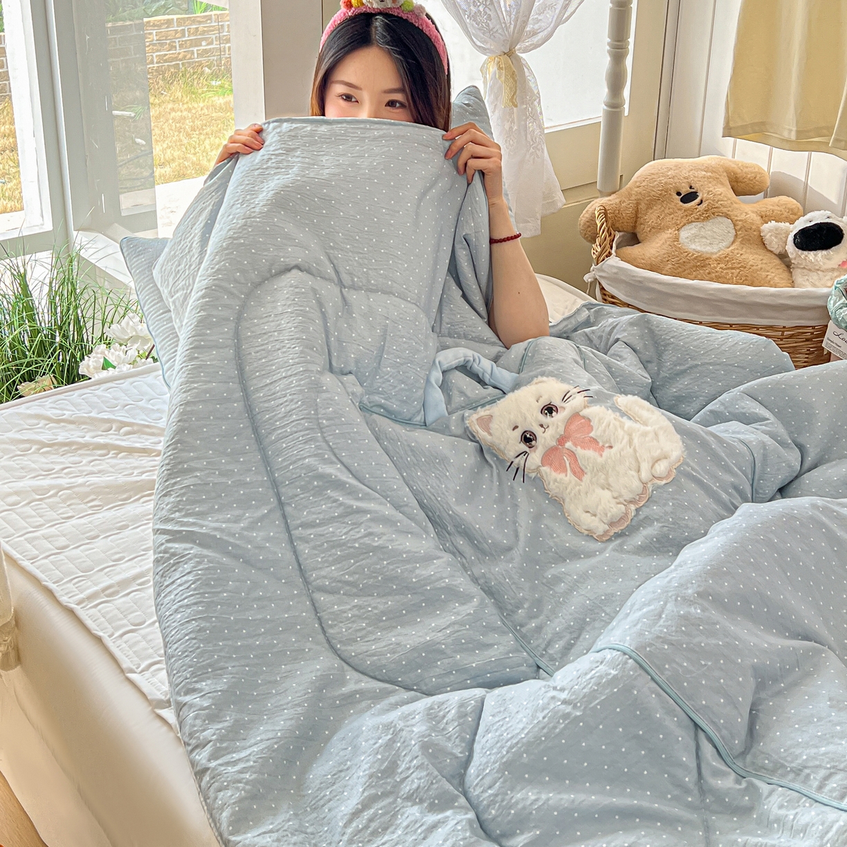 91家纺网 家纺一手货源 找家纺 番茄+ 2026新款ins风猫咪抱枕被 奶芙猫-波点蓝