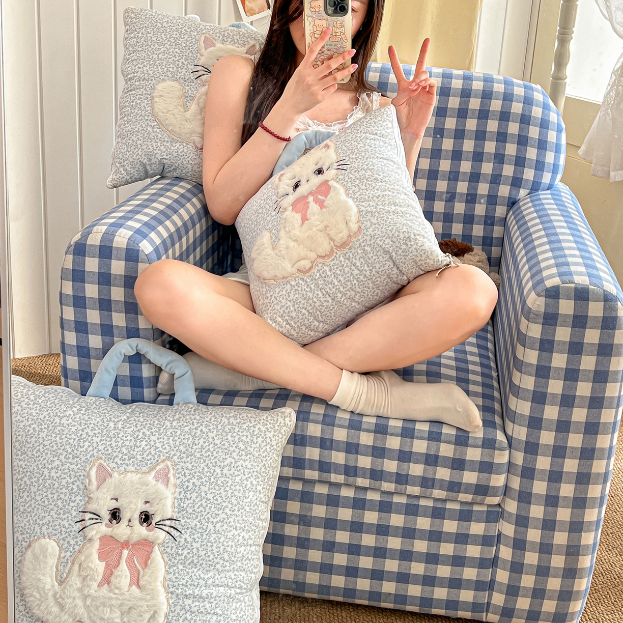 91家纺网 家纺一手货源 找家纺 番茄+ 2026新款ins风猫咪抱枕被 奶芙猫-碎花蓝