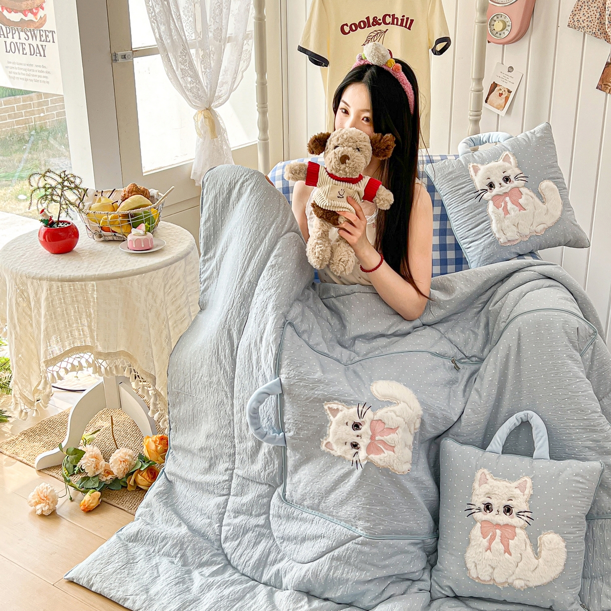 91家纺网 家纺一手货源 找家纺 番茄+ 2026新款ins风猫咪抱枕被 奶芙猫-波点蓝