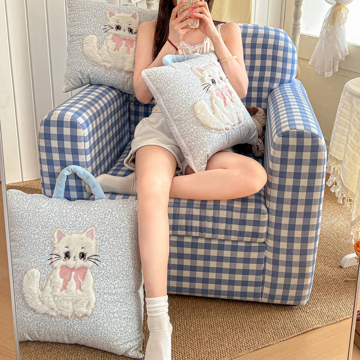 91家纺网 家纺一手货源 找家纺 番茄+ 2026新款ins风猫咪抱枕被 奶芙猫-碎花蓝