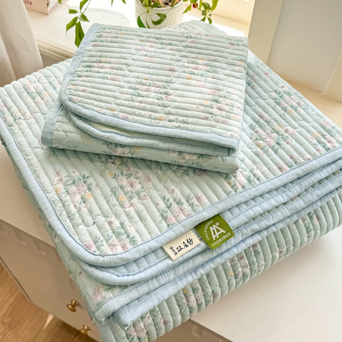 91家纺网 家纺一手货源 找家纺 喜居 2026新款A类双面泡芙双层纱夹棉床盖 双层纱夹棉床盖-清新花野