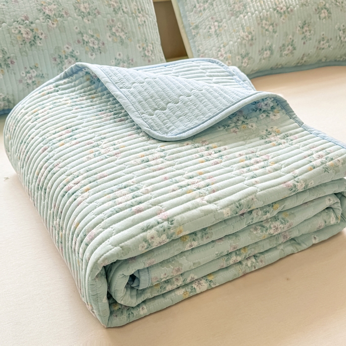 91家纺网 家纺一手货源 找家纺 喜居 2026新款A类双面泡芙双层纱夹棉床盖 双层纱夹棉床盖-清新花野