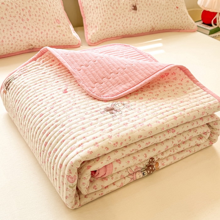 91家纺网 家纺一手货源 找家纺 喜居 2026新款A类双面泡芙双层纱夹棉床盖 双层纱夹棉床盖-小兔花园