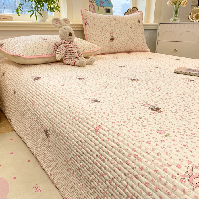 91家纺网 家纺一手货源 找家纺 喜居 2026新款A类双面泡芙双层纱夹棉床盖 双层纱夹棉床盖-小兔花园