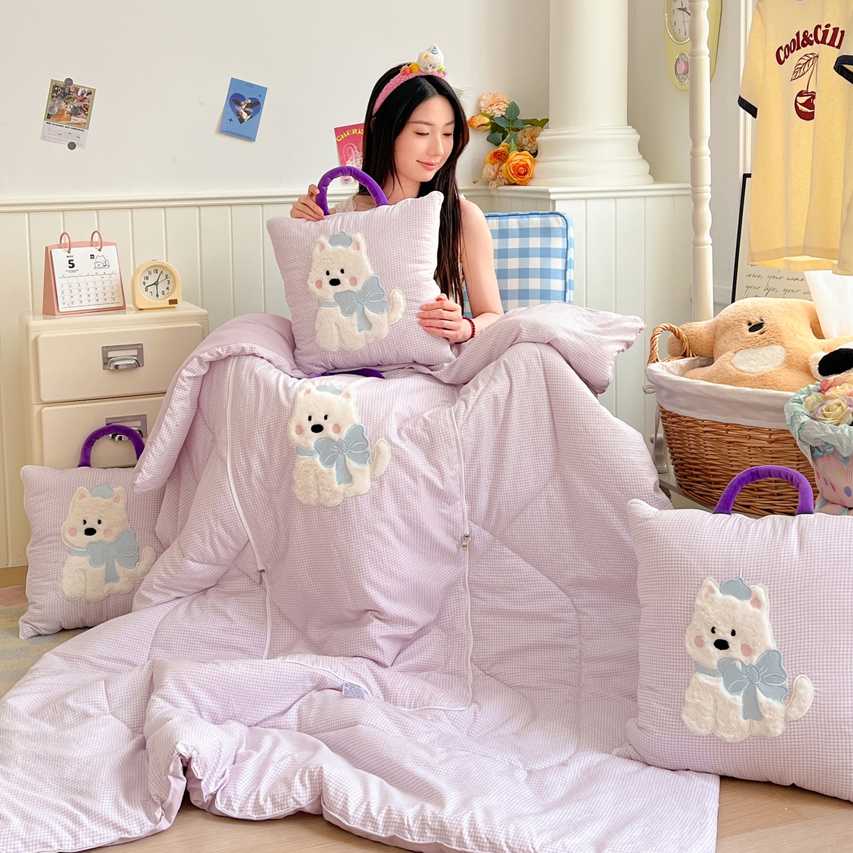 91家纺网 家纺一手货源 找家纺 番茄+ .2026新款甜雾西高地抱枕被 甜雾西高地-紫