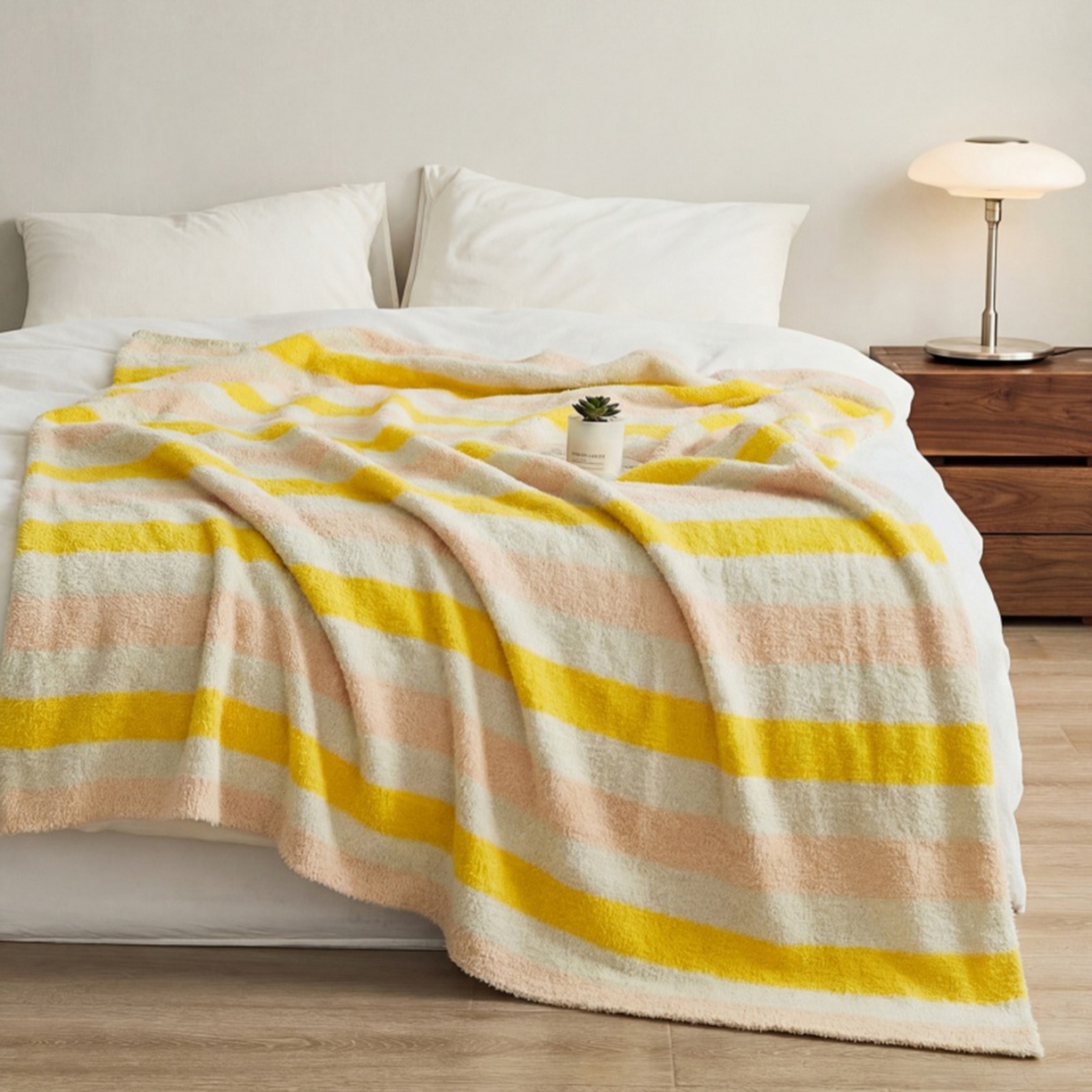 91家纺网 家纺一手货源 找家纺 暖绵绵家纺 2026新款简约现代条纹时尚毯子-琪拉 桔黄色