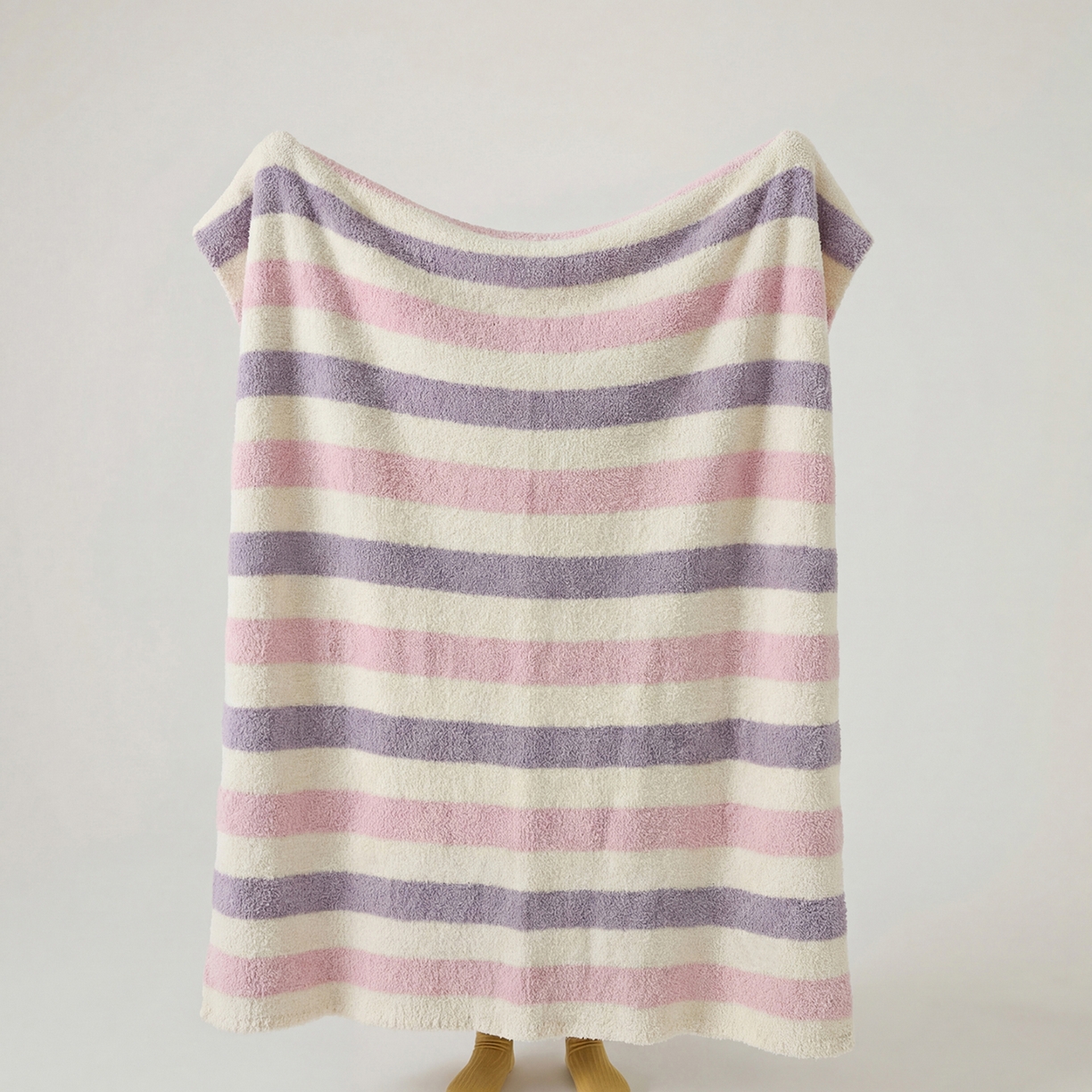 暖绵绵家纺 2026新款简约现代条纹时尚毯子-琪拉 粉紫色