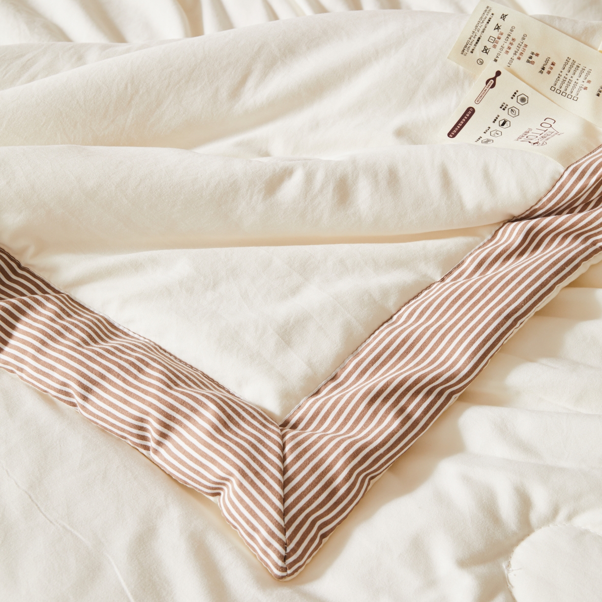 91家纺网 家纺一手货源 找家纺 初相识被业 2026新款无印风100%新疆棉花夏被空调被可机洗夏凉被棉花被子（提供质检报告买家秀） 风禾-米白