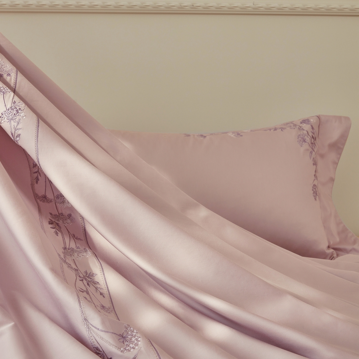 91家纺网 家纺一手货源 找家纺 榻尚家居 2026新款百支锦棉纯棉绣花工艺款四件套-暗香 暗香-玉