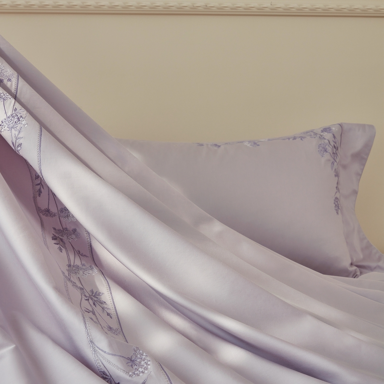 91家纺网 家纺一手货源 找家纺 榻尚家居 2026新款百支锦棉纯棉绣花工艺款四件套-暗香 暗香-紫