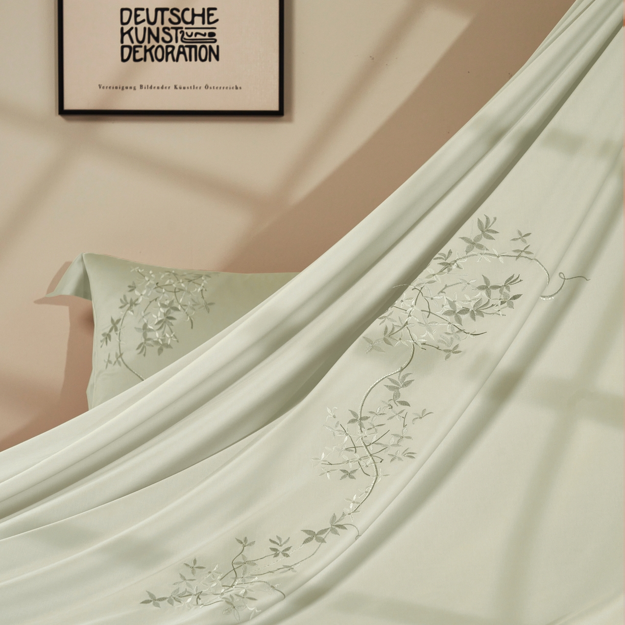 91家纺网 家纺一手货源 找家纺 （总）榻尚家居 2026新款天丝棉绣花工艺款四件套-织梦