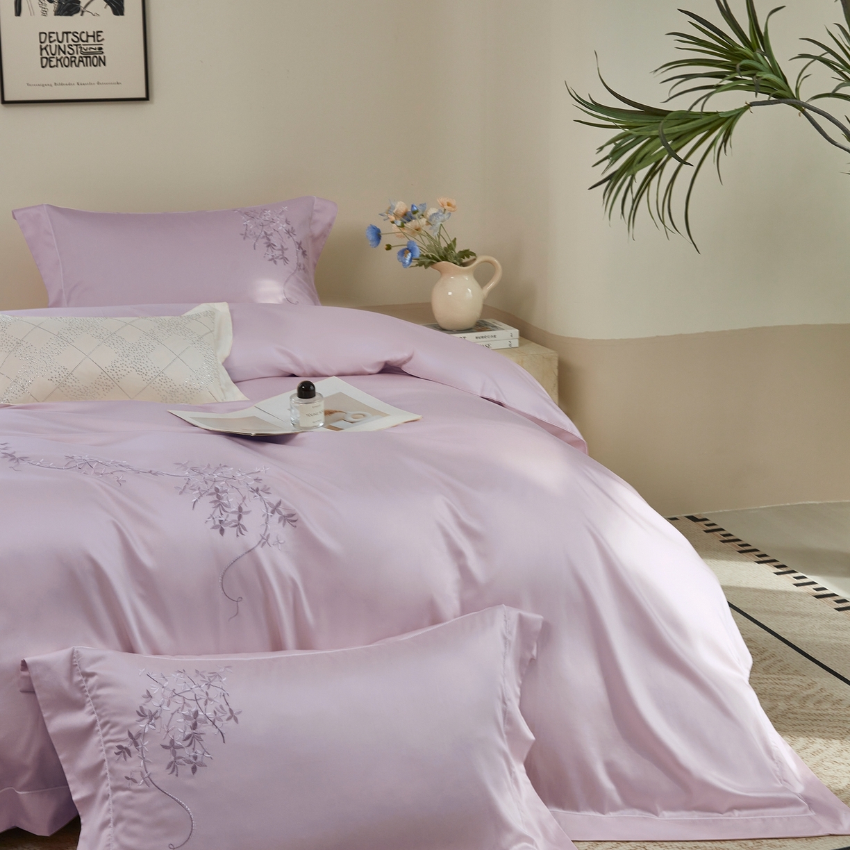 91家纺网 家纺一手货源 找家纺 榻尚家居 2026新款天丝棉绣花工艺款四件套-织梦 织梦紫