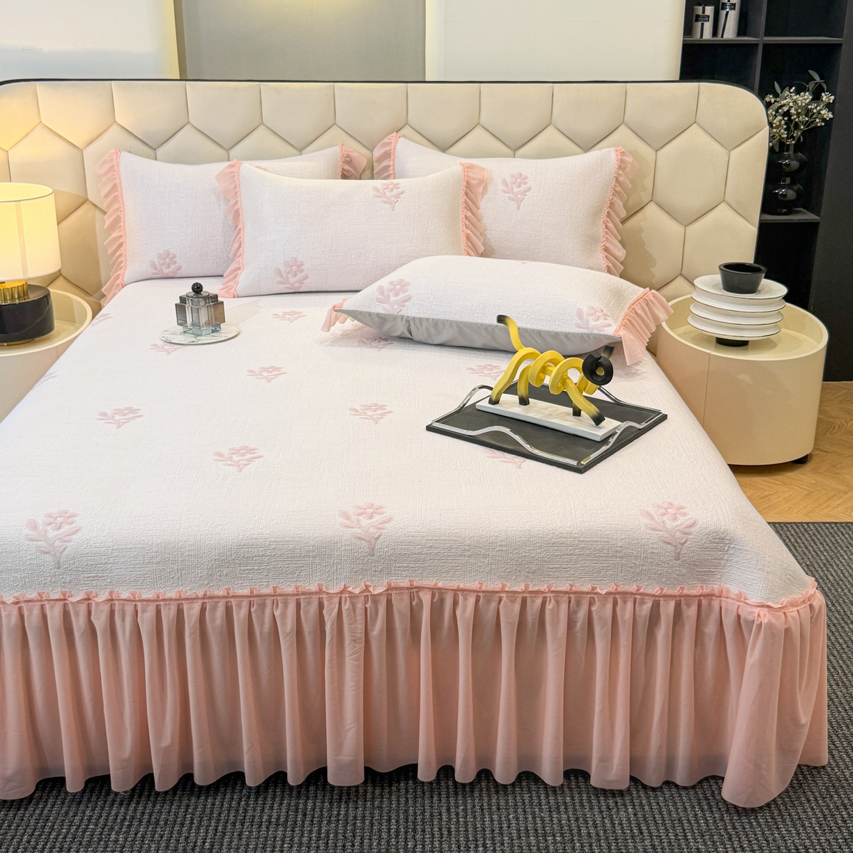 91家纺网 家纺一手货源 找家纺 （总）昊翔家纺 2026春夏新款A类凉感高分子床裙款凉席三件套-云絮茉香