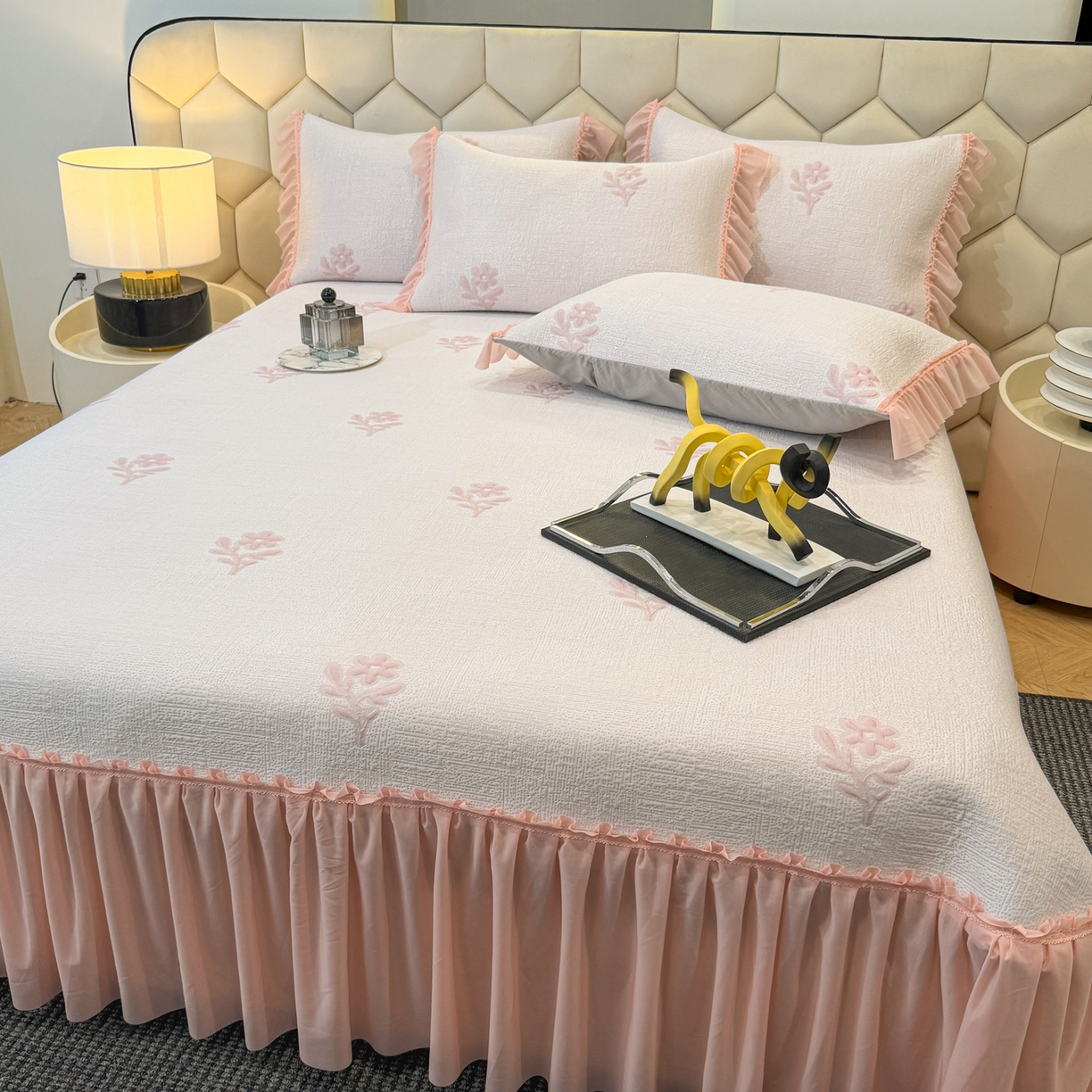 91家纺网 家纺一手货源 找家纺 （总）昊翔家纺 2026春夏新款A类凉感高分子床裙款凉席三件套-云絮茉香