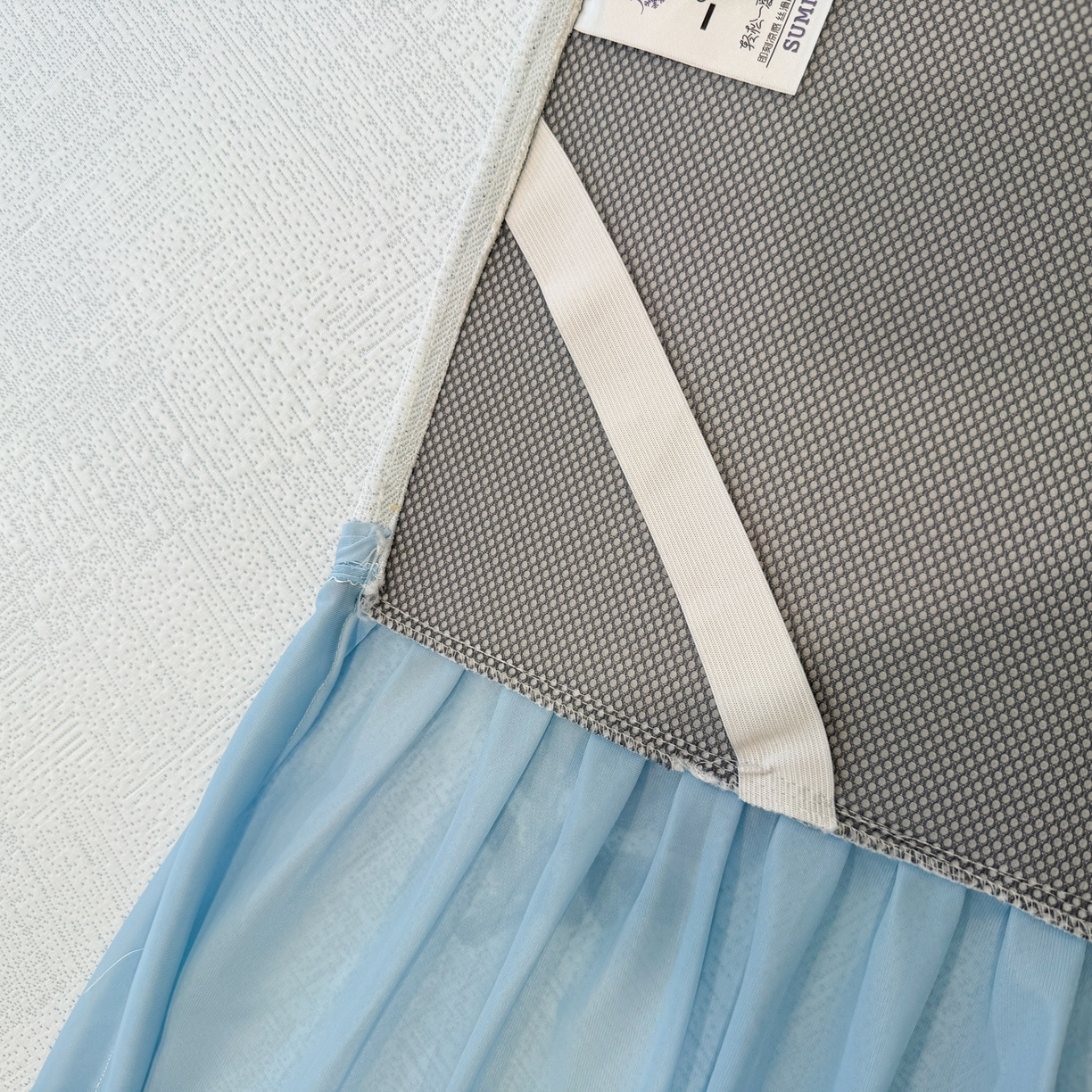 91家纺网 家纺一手货源 找家纺 昊翔家纺 2026春夏新款A类凉感高分子床裙款凉席三件套-云絮茉香 云絮茉香-蓝色