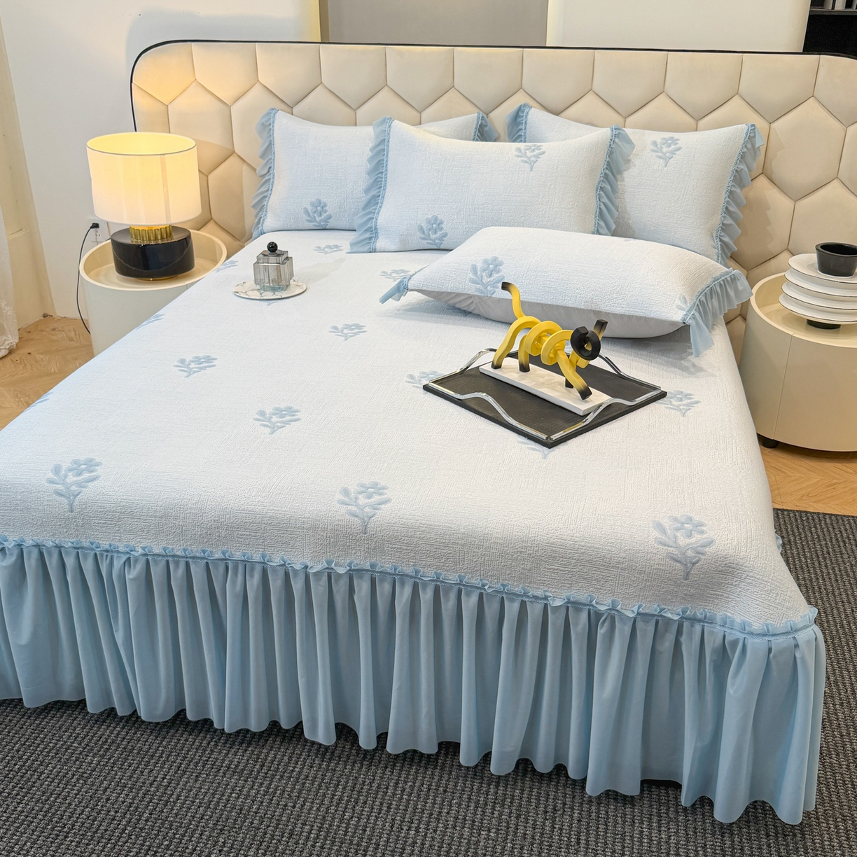 91家纺网 家纺一手货源 找家纺 昊翔家纺 2026春夏新款A类凉感高分子床裙款凉席三件套-云絮茉香 云絮茉香-蓝色