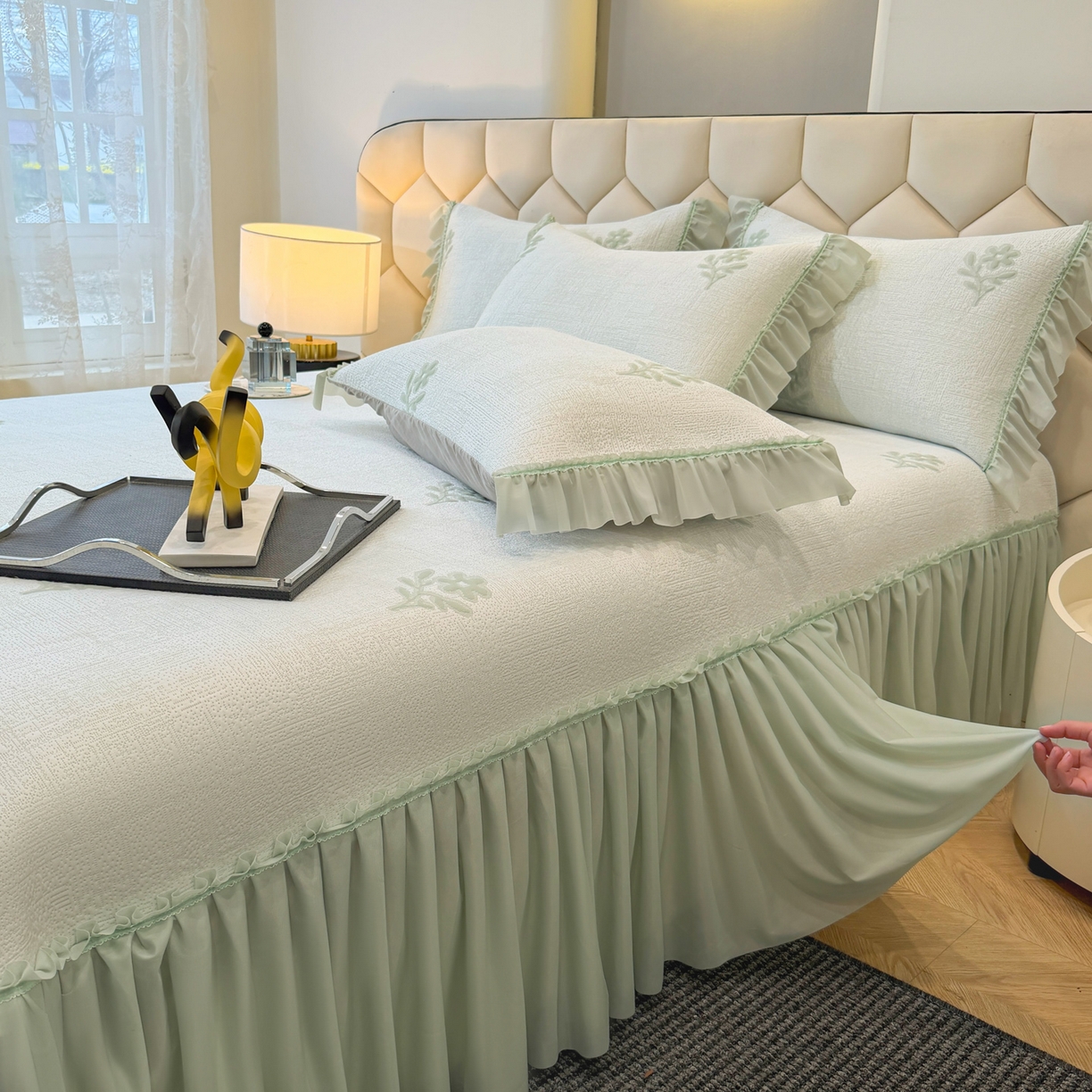 91家纺网 家纺一手货源 找家纺 昊翔家纺 2026春夏新款A类凉感高分子床裙款凉席三件套-云絮茉香 云絮茉香-绿色