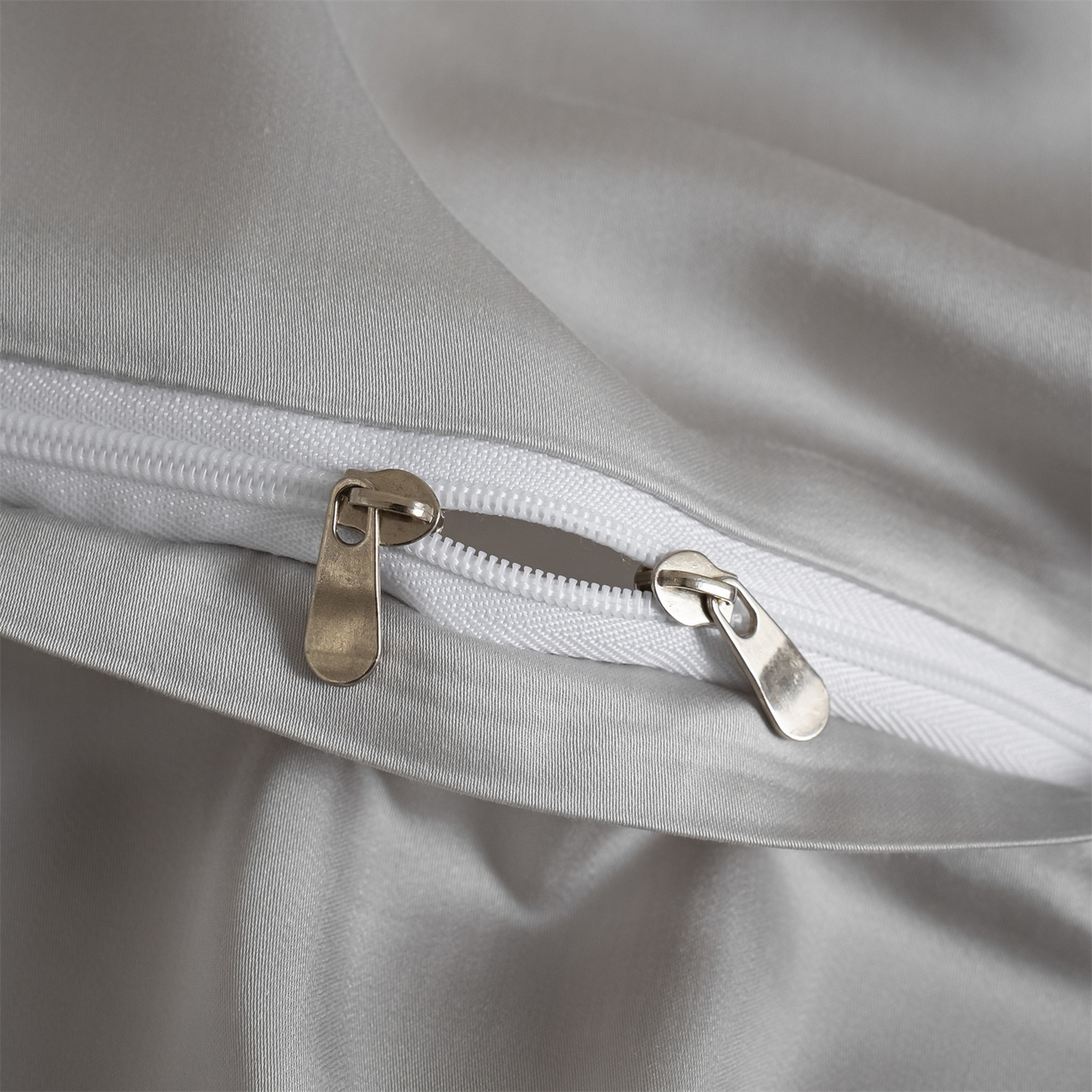 91家纺网 家纺一手货源 找家纺 美澳家纺 2026新款60S兰精天丝双拼四件套（带标） 星空灰+椰子灰