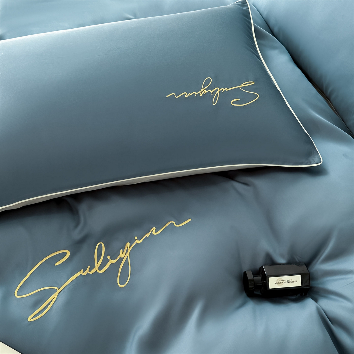 91家纺网 家纺一手货源 找家纺 （总）美澳家纺 2026新款凉感水洗冰丝真丝刺绣双拼单被套四件套