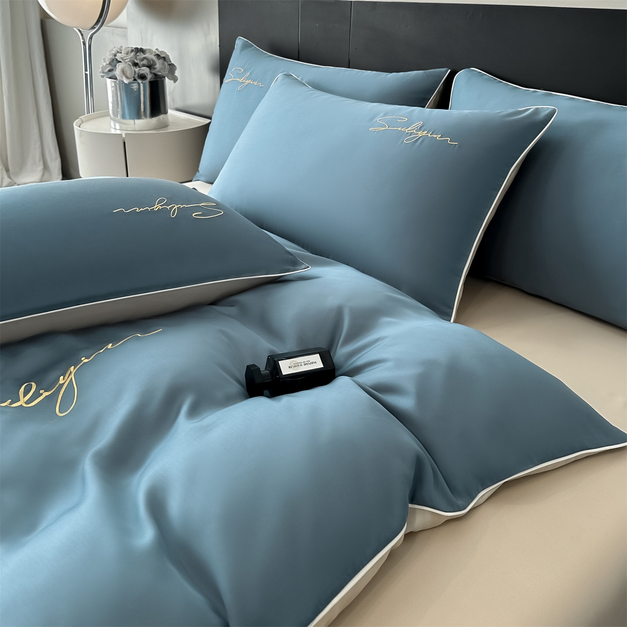 91家纺网 家纺一手货源 找家纺 （总）美澳家纺 2026新款凉感水洗冰丝真丝刺绣双拼单被套四件套