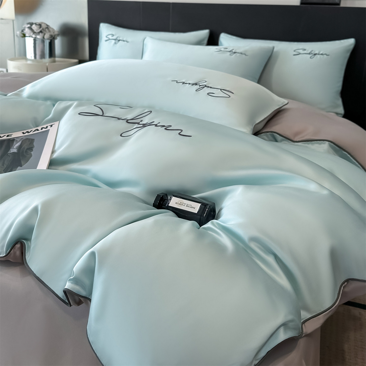 91家纺网 家纺一手货源 找家纺 美澳家纺 2026新款凉感水洗冰丝真丝刺绣双拼单被套四件套 冰蓝灰