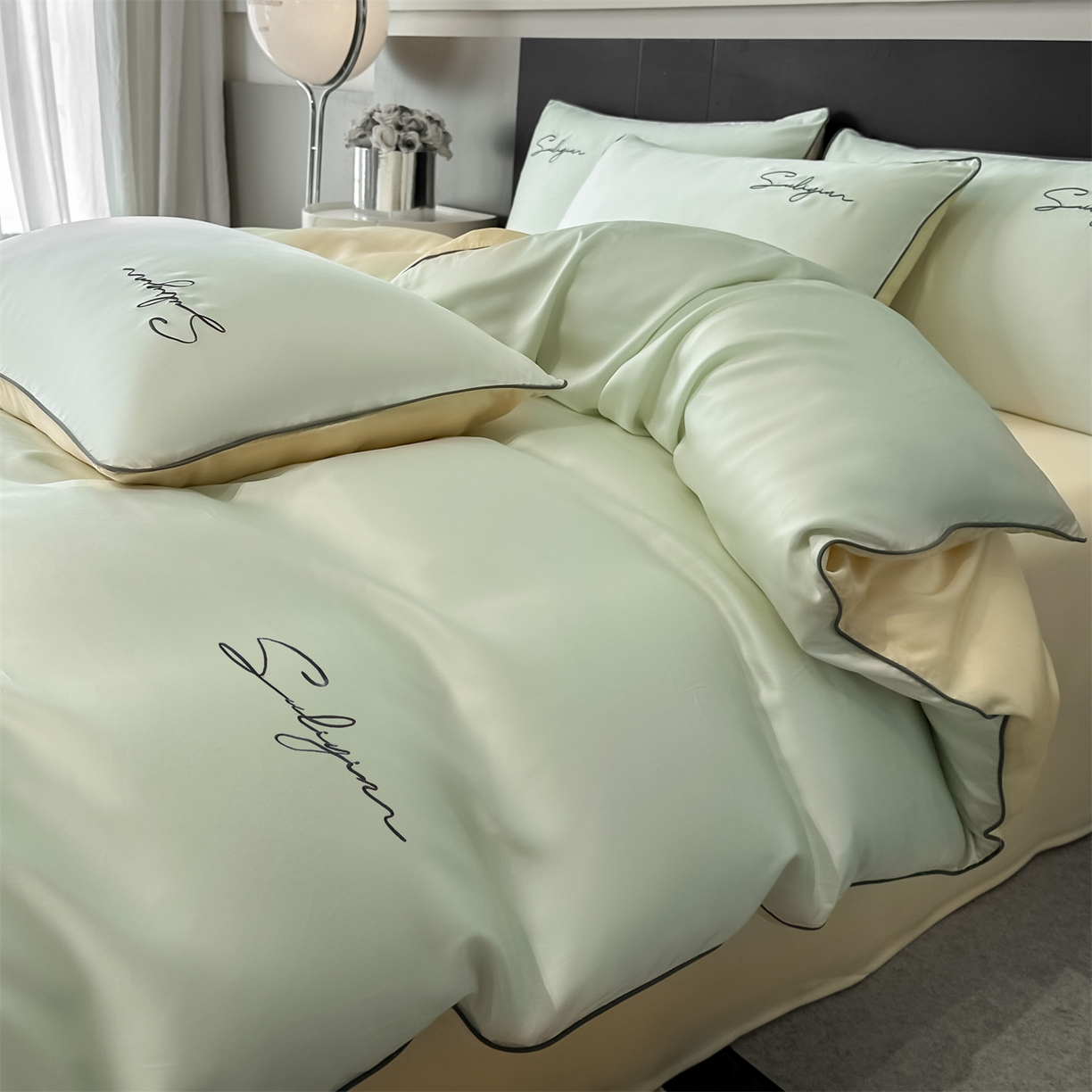 91家纺网 家纺一手货源 找家纺 美澳家纺 2026新款凉感水洗冰丝真丝刺绣双拼单被套四件套 米白黄