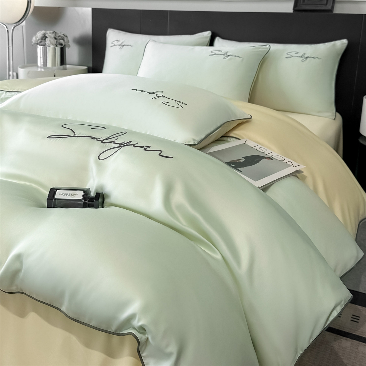 91家纺网 家纺一手货源 找家纺 美澳家纺 2026新款凉感水洗冰丝真丝刺绣双拼单被套四件套 米白黄