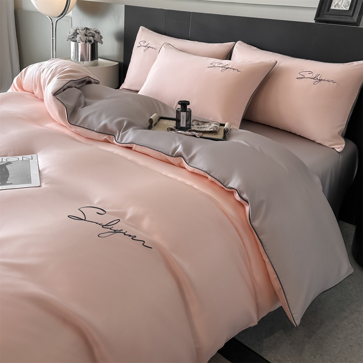 91家纺网 家纺一手货源 找家纺 美澳家纺 2026新款凉感水洗冰丝真丝刺绣双拼单被套四件套 蜜桃灰