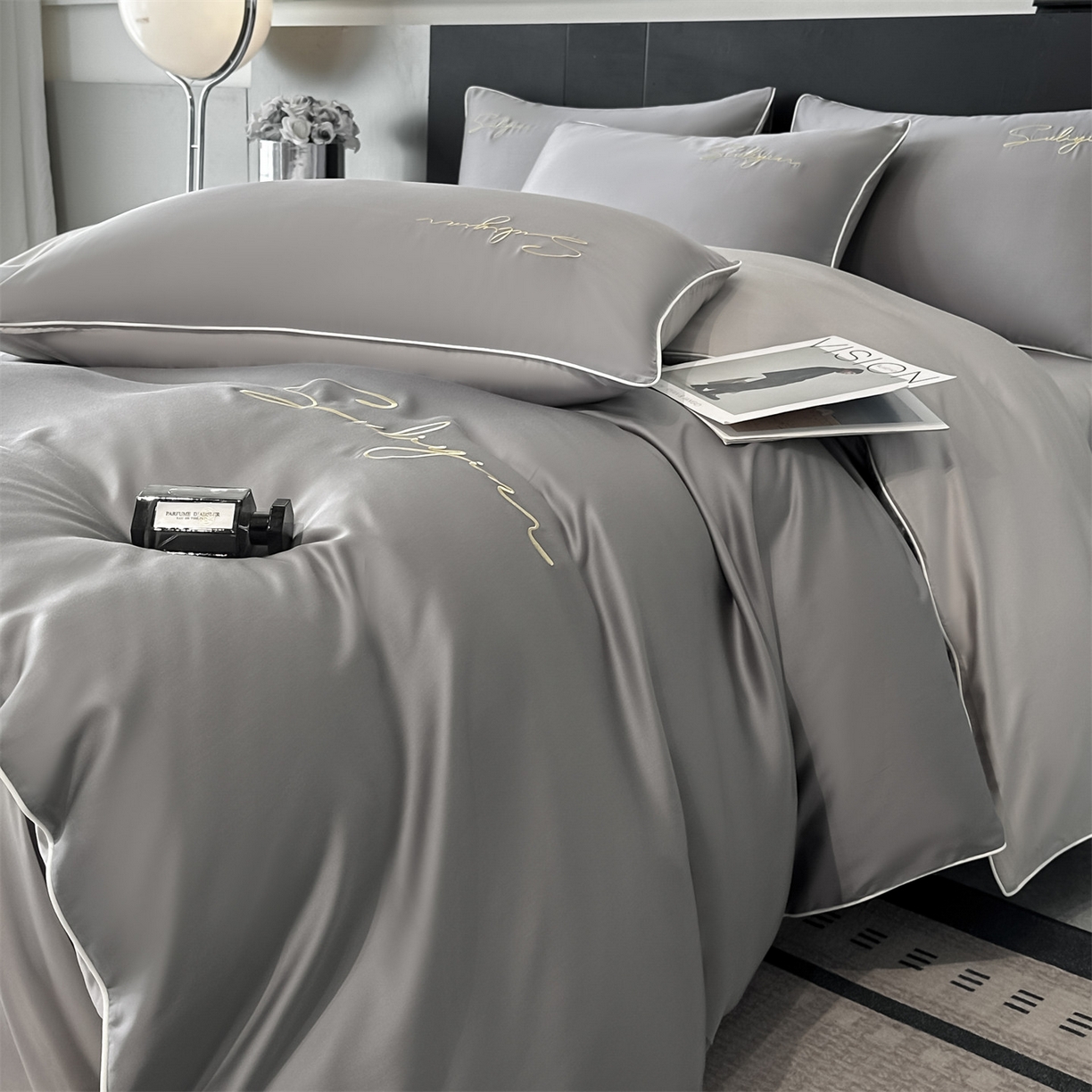 91家纺网 家纺一手货源 找家纺 美澳家纺 2026新款凉感水洗冰丝真丝刺绣双拼单被套四件套 深灰