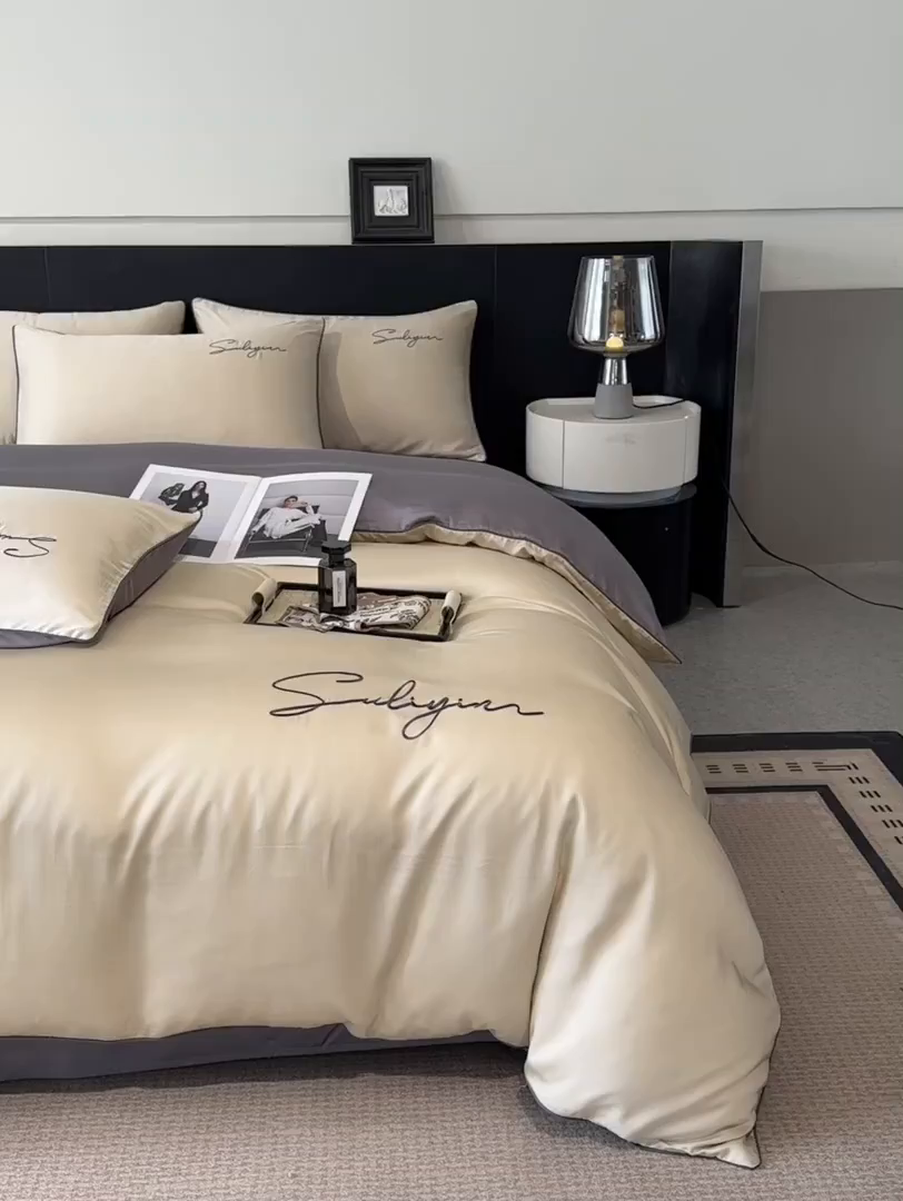 91家纺网 家纺一手货源 找家纺 美澳家纺 2026新款凉感水洗冰丝真丝刺绣双拼单被套四件套 卡其灰