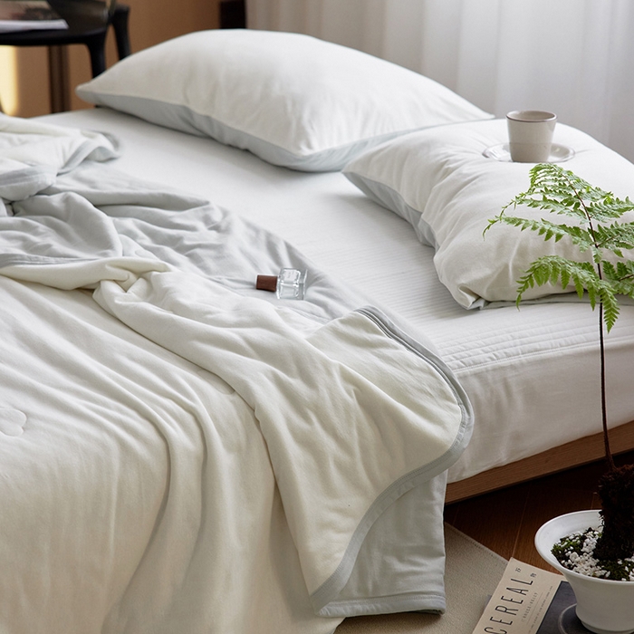 91家纺网 家纺一手货源 找家纺 风向标家纺 2026新款全棉云感针织棉双拼夏被夏凉被空调被 清欢白双拼