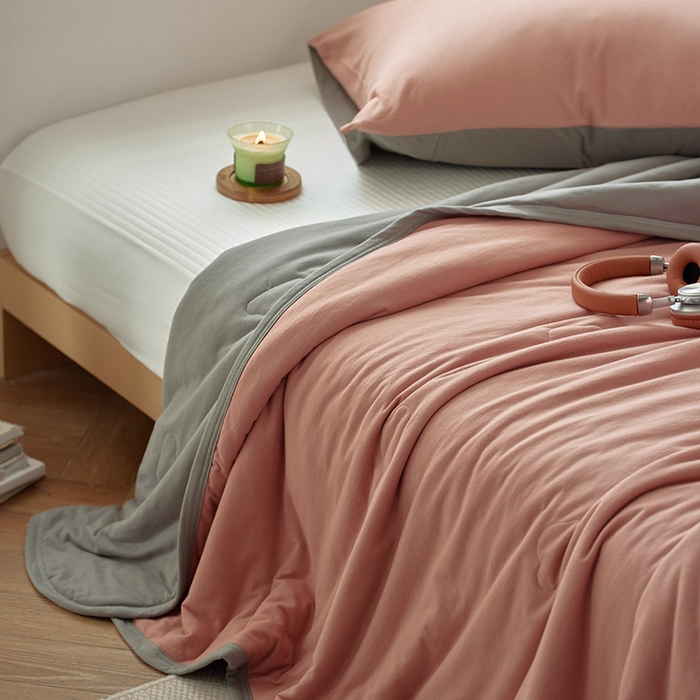 91家纺网 家纺一手货源 找家纺 风向标家纺 2026新款全棉云感针织棉双拼夏被夏凉被空调被 黛莎双拼