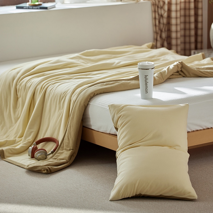 91家纺网 家纺一手货源 找家纺 风向标家纺 2026新款全棉云感针织棉双拼夏被夏凉被空调被 陌上春双拼