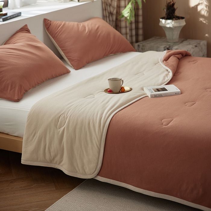 91家纺网 家纺一手货源 找家纺 风向标家纺 2026新款全棉云感针织棉双拼夏被夏凉被空调被 慕斯双拼