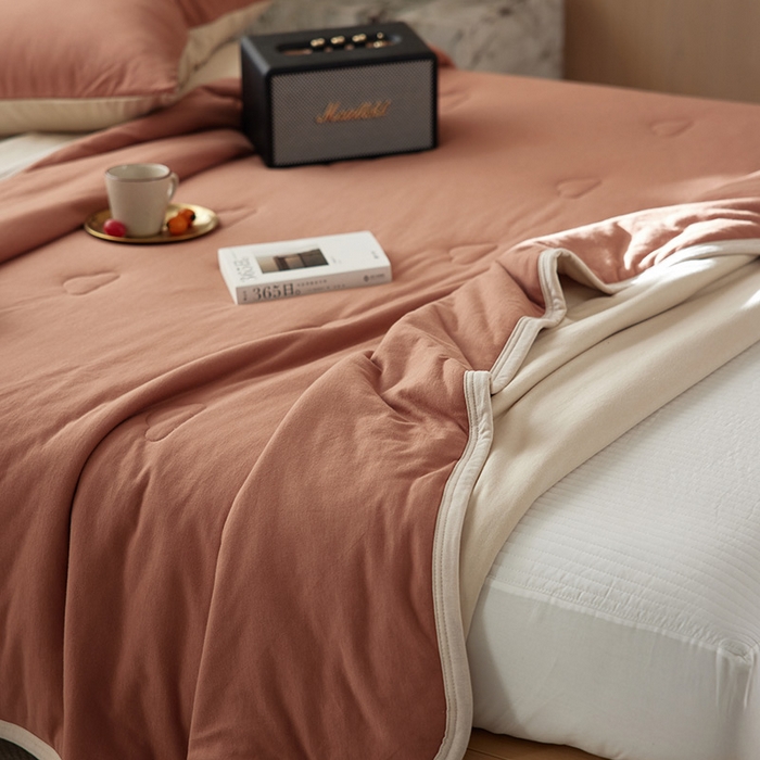 91家纺网 家纺一手货源 找家纺 风向标家纺 2026新款全棉云感针织棉双拼夏被夏凉被空调被 慕斯双拼