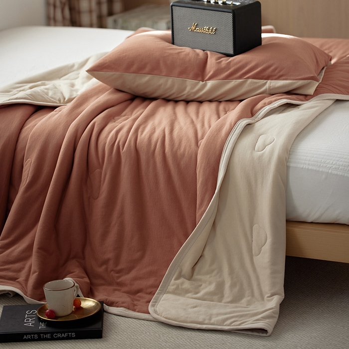 91家纺网 家纺一手货源 找家纺 风向标家纺 2026新款全棉云感针织棉双拼夏被夏凉被空调被 慕斯双拼