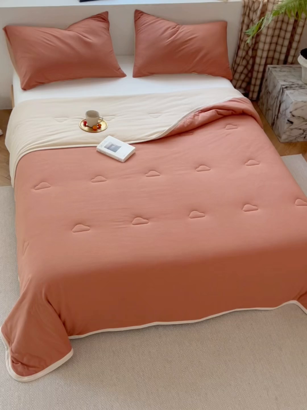 91家纺网 家纺一手货源 找家纺 风向标家纺 2026新款全棉云感针织棉双拼夏被夏凉被空调被 慕斯双拼