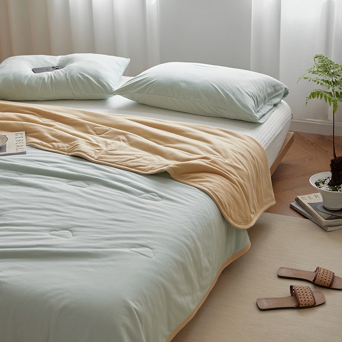 91家纺网 家纺一手货源 找家纺 风向标家纺 2026新款全棉云感针织棉双拼夏被夏凉被空调被 奶豆绿双拼