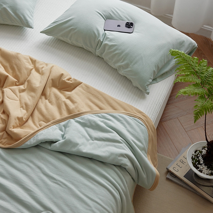 91家纺网 家纺一手货源 找家纺 风向标家纺 2026新款全棉云感针织棉双拼夏被夏凉被空调被 奶豆绿双拼