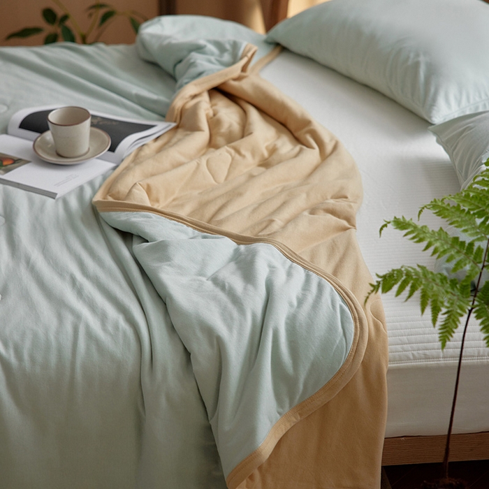 91家纺网 家纺一手货源 找家纺 风向标家纺 2026新款全棉云感针织棉双拼夏被夏凉被空调被 奶豆绿双拼