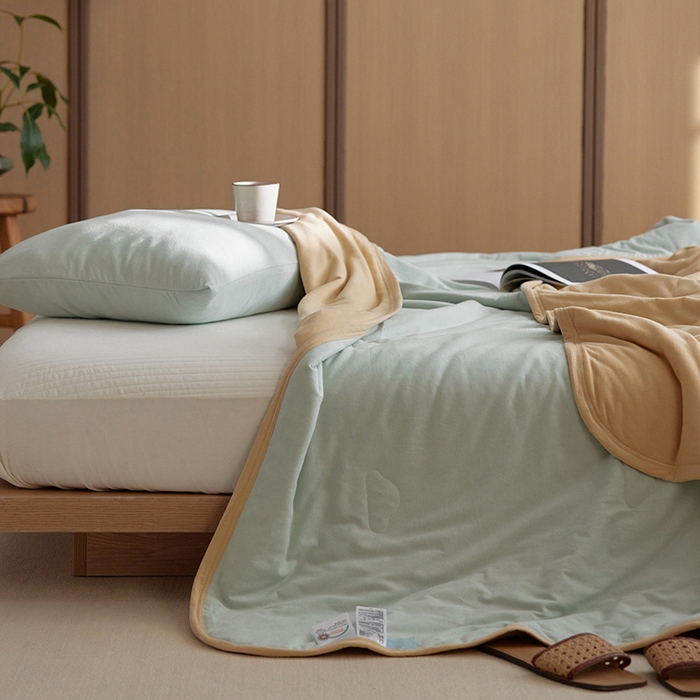 91家纺网 家纺一手货源 找家纺 风向标家纺 2026新款全棉云感针织棉双拼夏被夏凉被空调被 奶豆绿双拼