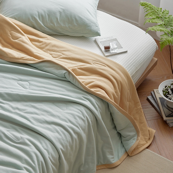 91家纺网 家纺一手货源 找家纺 风向标家纺 2026新款全棉云感针织棉双拼夏被夏凉被空调被 奶豆绿双拼