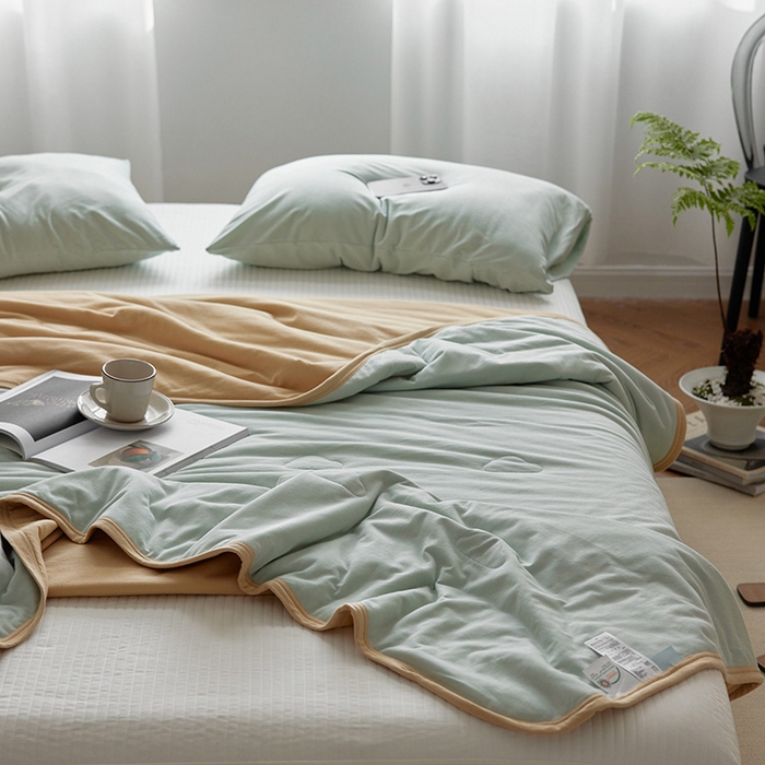 91家纺网 家纺一手货源 找家纺 风向标家纺 2026新款全棉云感针织棉双拼夏被夏凉被空调被 奶豆绿双拼