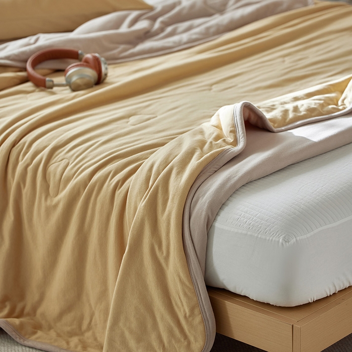 91家纺网 家纺一手货源 找家纺 风向标家纺 2026新款全棉云感针织棉双拼夏被夏凉被空调被 奶卡双拼