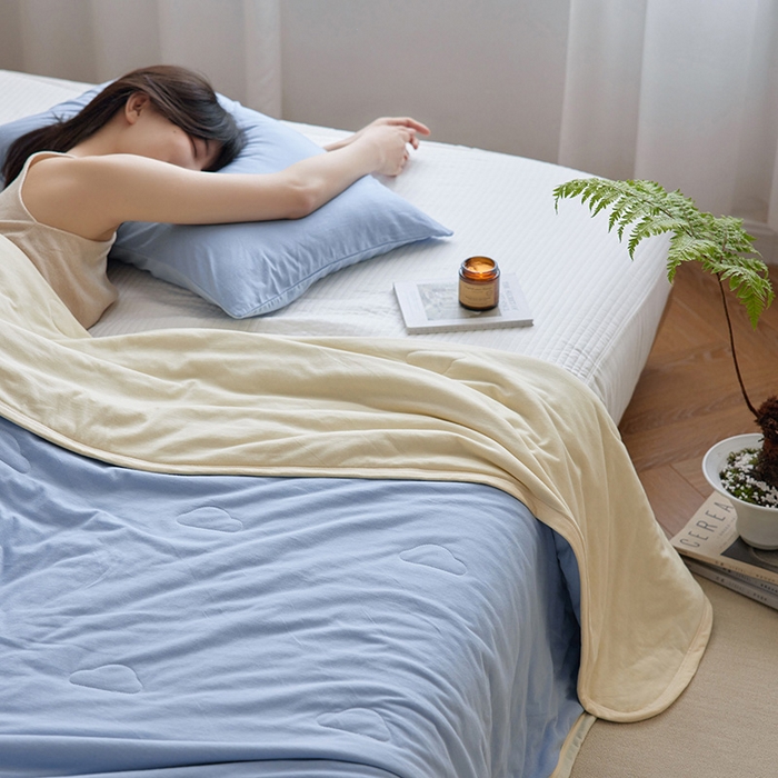 91家纺网 家纺一手货源 找家纺 风向标家纺 2026新款全棉云感针织棉双拼夏被夏凉被空调被 婴儿蓝双拼