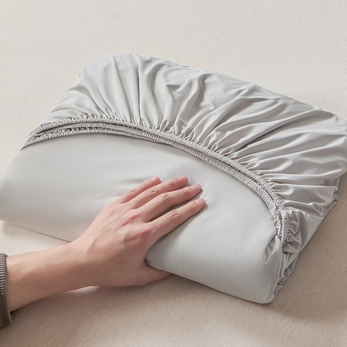 91家纺网 家纺一手货源 找家纺 鑫琪莱家纺 2026新款锦氨凉感床笠三件套Yoga系列 绅士灰