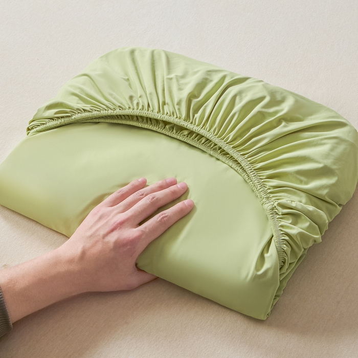 91家纺网 家纺一手货源 找家纺 鑫琪莱家纺 2026新款锦氨凉感床笠三件套Yoga系列 山茶绿