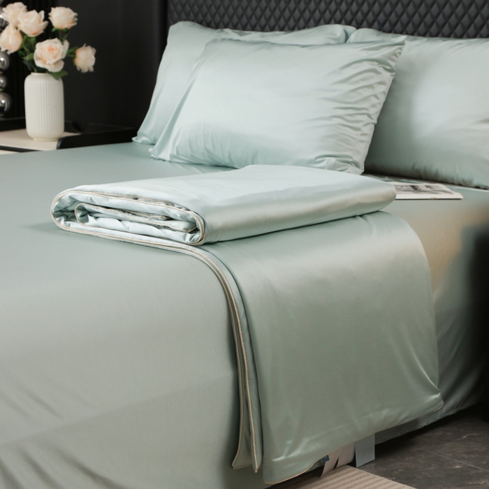 91家纺网 家纺一手货源 找家纺 爱彼家纺 2026新款高端流锻水光夏被冰肌锦氨A类夏被夏凉被空调被（超亲肤） 冰肌水绿